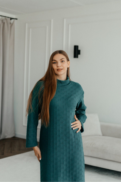 Платье из трикотажа с длинным рукавом и V-образным вырезом Стильная леди 1055 бирюза - фото 1