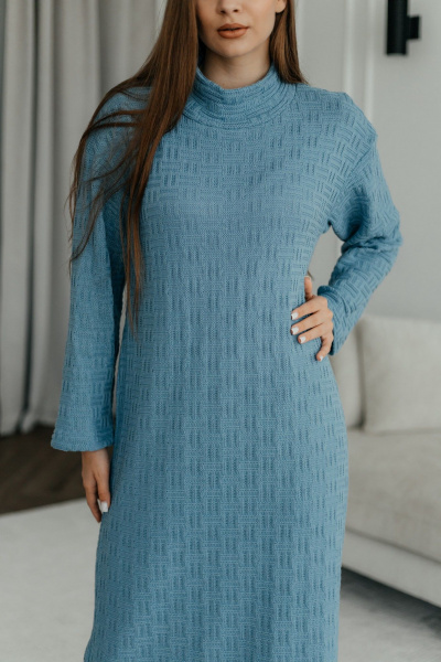 Платье из трикотажа с длинным рукавом и воротником-стойкой Стильная леди 1055 голубой - фото 2