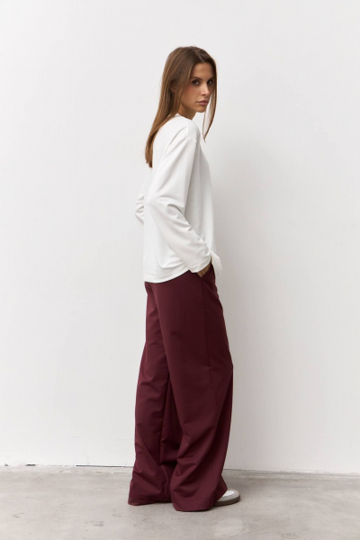 Широкие брюки из костюмной ткани с шнурком и эластичным поясом Luitui R2019 винный - фото 3