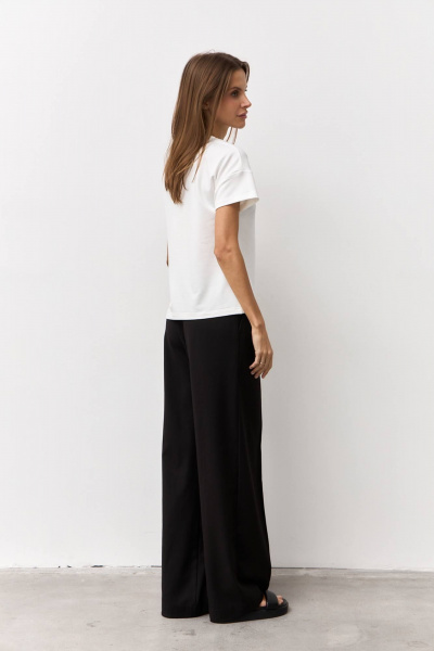 Широкие брюки из костюмной ткани с наклонными карманами Luitui R2019 черный - фото 4