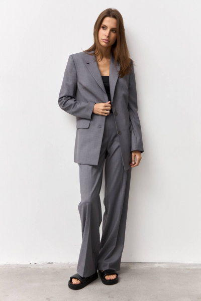 Серый жакет прямого силуэта с рельефами Luitui R3012 серый - фото 2