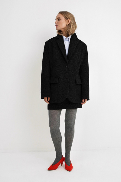 Классический костюм-двойка из пальтовой ткани: оверсайз жакет и мини-юбка PiRS 5787 черный - фото 4