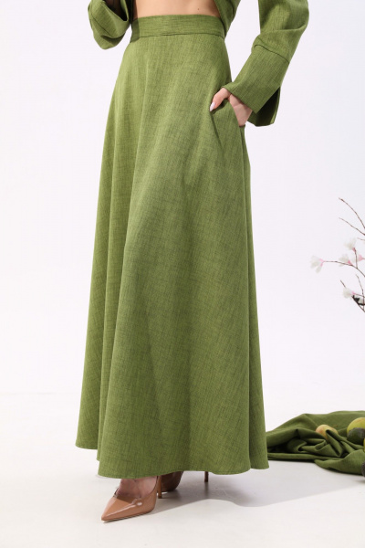 Костюм из жакета и юбки макси с асимметричным низом NikVa 917-4 зелень - фото 3