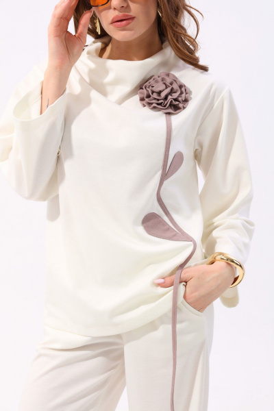 Джемпер-кейп свободного силуэта с воротником-стойкой NikVa 923-2 молоко+песок - фото 6