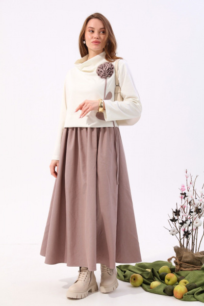 Платье из джинса и трикотажа с сборкой и хомутом NikVa 924-4 молоко+песок - фото 1