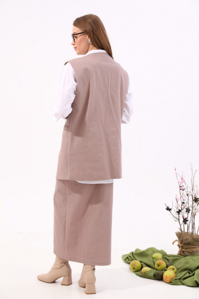 Бежевый джинсовый костюм с жилетом и юбкой NikVa 935-1 песок - фото 5