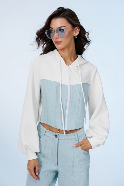 Полуприталенный джемпер из джинса и трикотажа с капюшоном Butеr 3019 молочно-голубой - фото 1