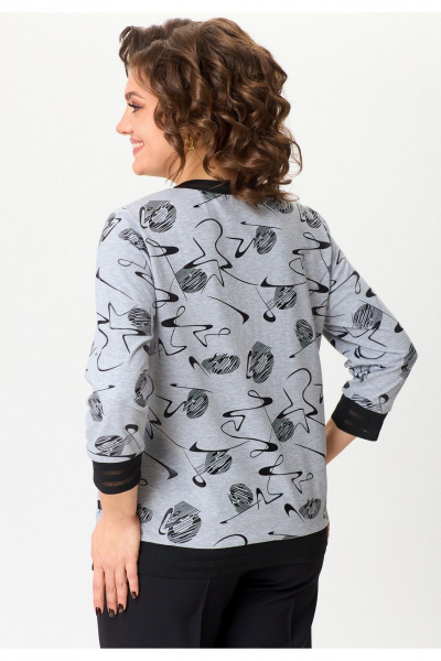 Блуза свободного силуэта из трикотажа с V-образным вырезом БелЭльСтиль 870-3_11_22 серый дизайн - фото 6