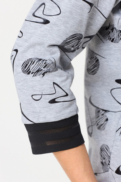 Блуза свободного силуэта из трикотажа с V-образным вырезом БелЭльСтиль 870-3_11_22 серый дизайн - фото 4