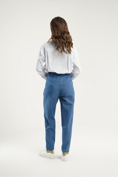 Голубые джинсы-бананы с декоративными выточками Deesses 011.1 - фото 6