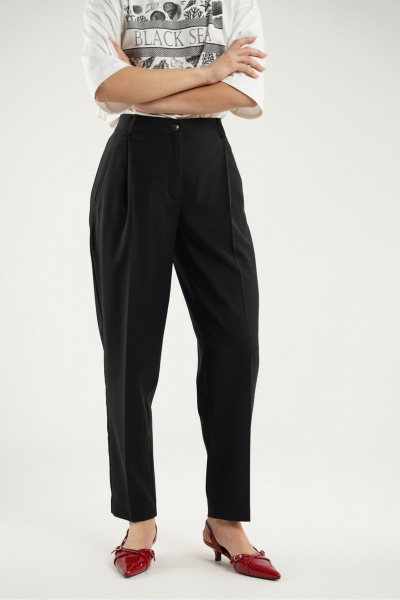 Классические брюки с складками и прорезными карманами Deesses 4329.1 - фото 2