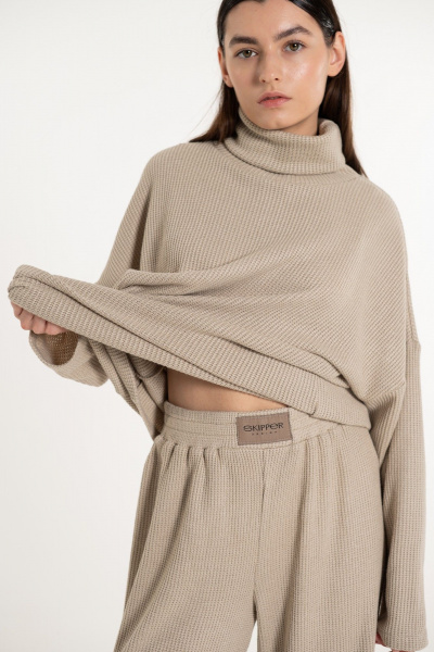 Брюки и джемпер оверсайз демисезонный костюм Skipper Design 742 бежевый - фото 2