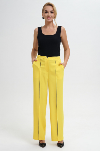 Деловой костюм с жакетом и брюками из текстиля Alani Collection 2281 желтый - фото 7