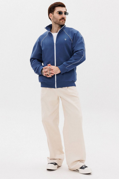 Синий зип-джемпер из трикотажа с вышивкой и контрастным кантом GO M4082/20-01. 182-188 - фото 2