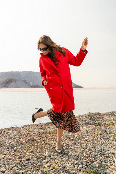 Двубортное пальто из пальтовой ткани с карманами Andina 1007 красное - фото 10