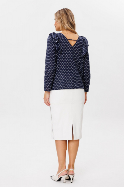 Блуза с V-образной кокеткой и асимметричным рюшем Anelli 1374 фиода - фото 8