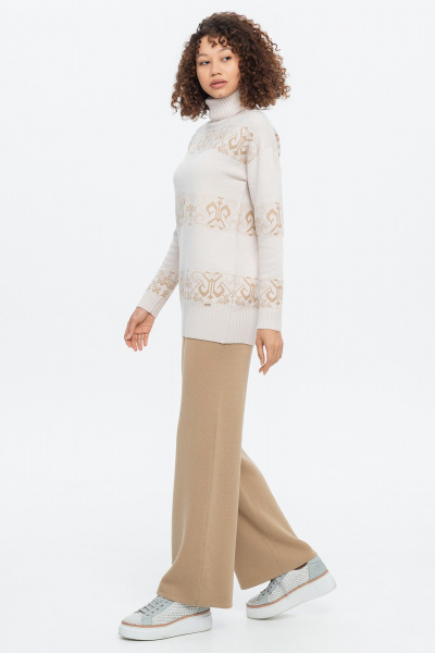 Свитер молочный жаккардовый с высоким воротом и длиной 72 см AREOLA 10455 брюле/арахис/щербет - фото 4