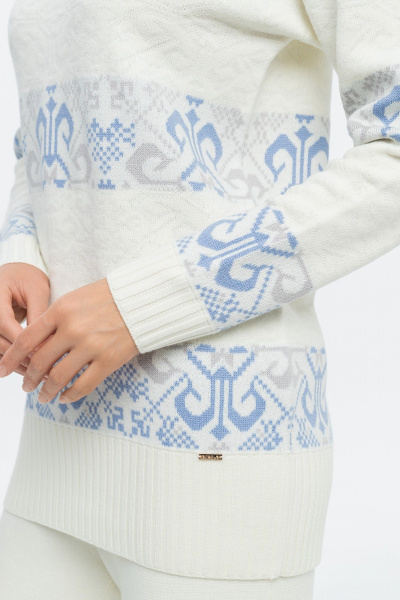 Свитер молочный жаккардовый с высоким воротом и длиной 72 см AREOLA 10455 жемчуг/ракушка/небесный - фото 10