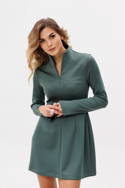 Платье приталенного силуэта из трикотажа с вырезом EOLA 2781 светлый_изумруд - фото 6