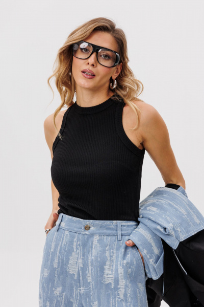 Джемпер приталенного силуэта из трикотажа с плечевой накладкой EOLA 2798 черный - фото 4