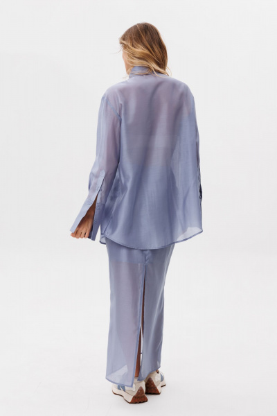 Блуза из плательно-блузочной ткани с пуговицами EOLA 2797.1 голубой - фото 16