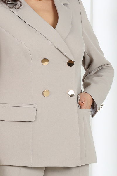 Брюки и жакет классического стиля из костюмной ткани Ninele 7485 бежевый - фото 9