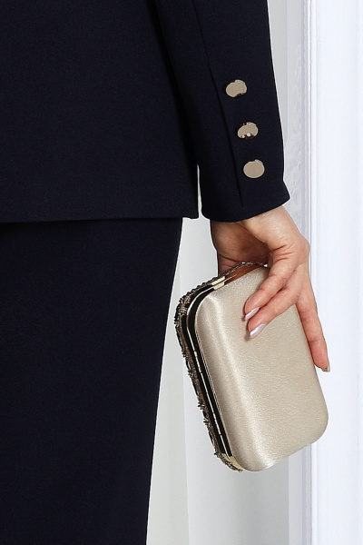 Деловой брючный костюм из костюмной поливискозы Ninele 7485 синий - фото 10