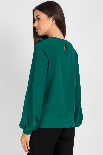 Блузка с капелькой и рюшами на полуприлегающем силуэте VIZAVI 821 изумруд - фото 6