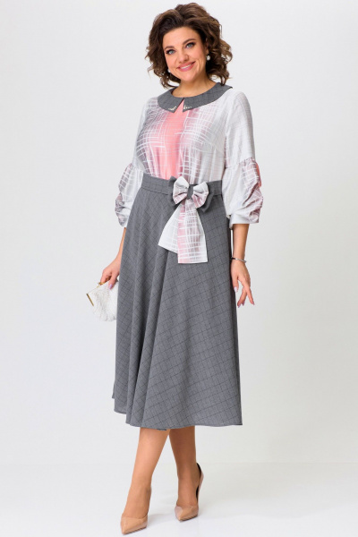 Полуклешевое платье с бусиновым декором и карманами Angelina & Сo 1202 - фото 1