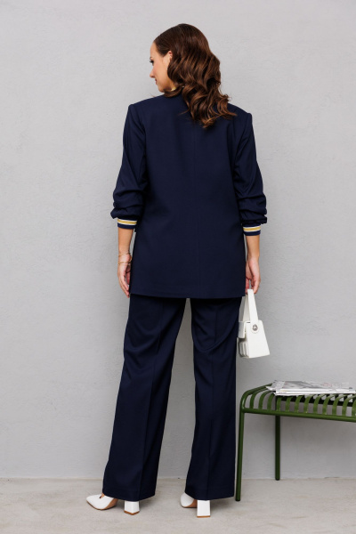 Деловой жакет и брюки из костюмной ткани с отделкой Mubliz 242 синий - фото 2
