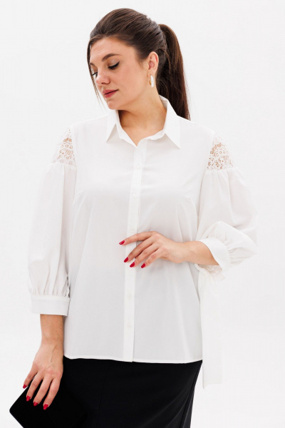Белая блуза из вискозы с кружевными рукавами для делового образа Anelli 1238 петунья - фото 7