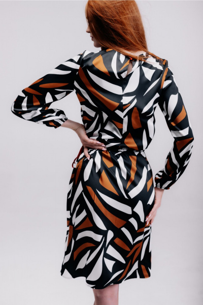 Платье А-силуэт миди с сборками и контрастной тесьмой MarSo 2417 абстракция - фото 3