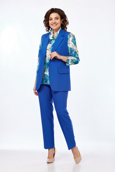 Трёхпредметный костюм с принтованной блузкой и жилетом Vilena 999 василек - фото 1