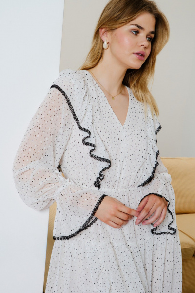 Платье шифоновое миди с кружевами и воланами Lokka 1576 белый/черный_горошек - фото 4