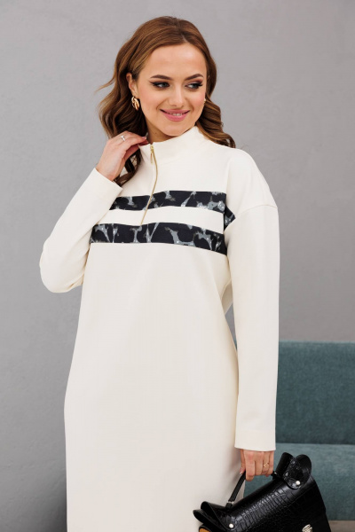 Полуприлегающее платье с разрезом и съемным поясом INVITE 4092 молочный - фото 3