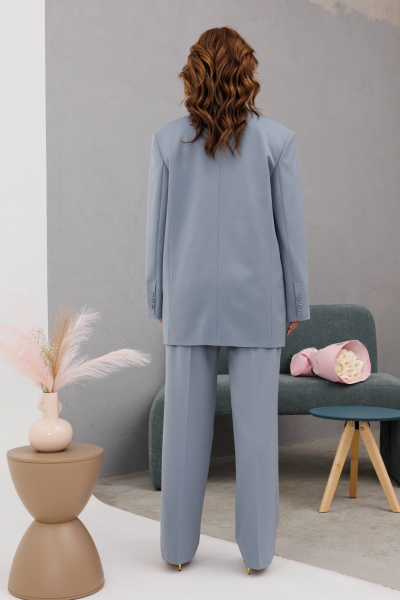 Классический костюм с жакетом и прямыми брюками INVITE 6085 серо-голубой - фото 11