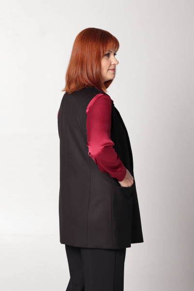 Жилет полуприлегающего силуэта с карманами и подрезом Соджи 586 черный - фото 3