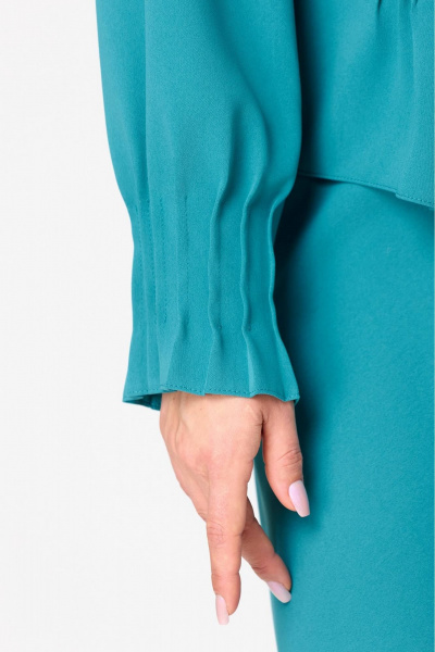 Демисезонный комплект из блузы и юбки из вискозного текстиля Koketka i K 1247-2 - фото 10