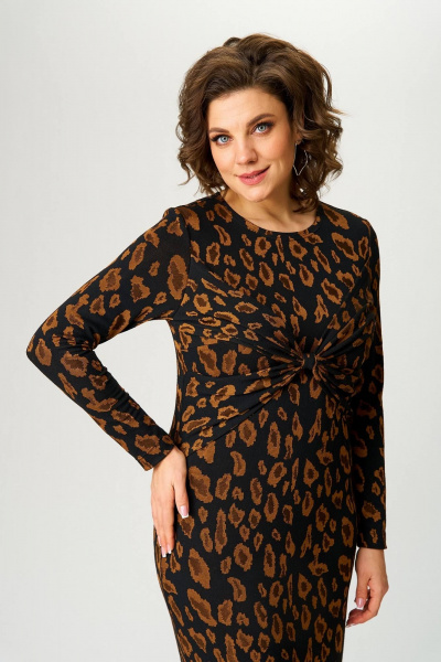 Демисезонное платье из трикотажа с асимметрией и разрезом Koketka i K 1256 - фото 10