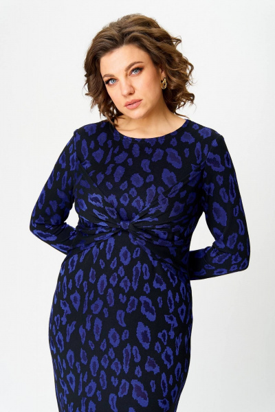 Платье нарядное из трикотажа с разрезом и драпировками Koketka i K 1256-1 - фото 5