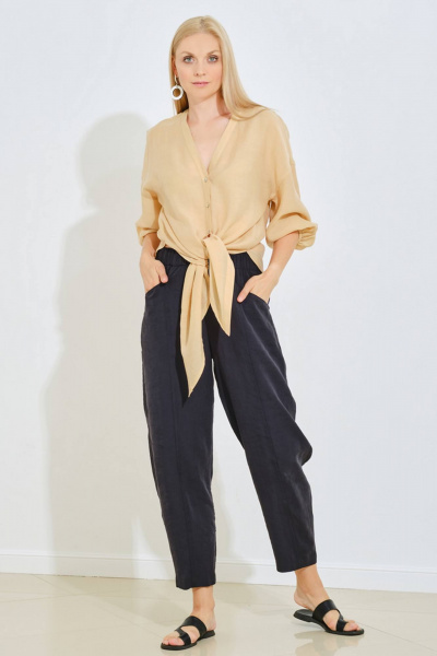 Бежевую блузу с классическим кроем для ежедневных образов Achosa 114 бежевый - фото 4