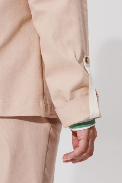 Бежевый спортивный комплект из джинса: жакет и брюки BRELA 2400 бежевый - фото 10