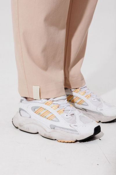 Брюки в стиле спорт-шик из хлопковой ткани BRELA 2401 бежевый - фото 4