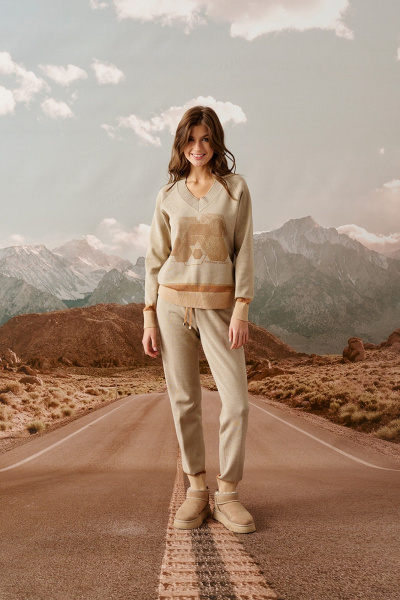 Бежевый свободный джемпер из вязаного трикотажа Barbara Geratti С1212В BG т.песок/золото - фото 4