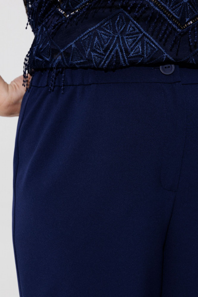 Блузка и брюки костюм прямого силуэта из текстиля BRELA 2394 синий - фото 8