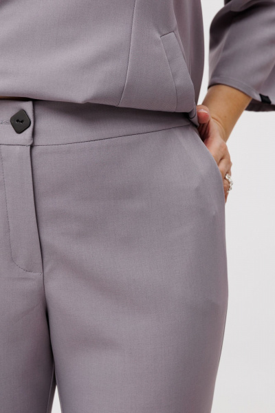 Красное платье полуприлегающего силуэта с V-образным вырезом BRELA 2396 серый - фото 7