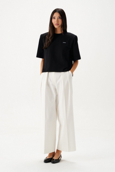 Футболка с подплечниками из хлопка и брендированной нашивкой ANNETE A2122 - фото 2