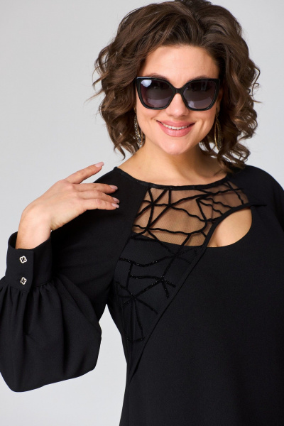 Черное платье с сетчатым рисунком и кружевной отделкой EVA GRANT 7310В черный - фото 11