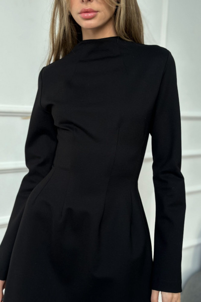 Элегантное приталенное платье из текстиля со сборкой и молнией на спинке THE.WOMAN 0282 черный - фото 5