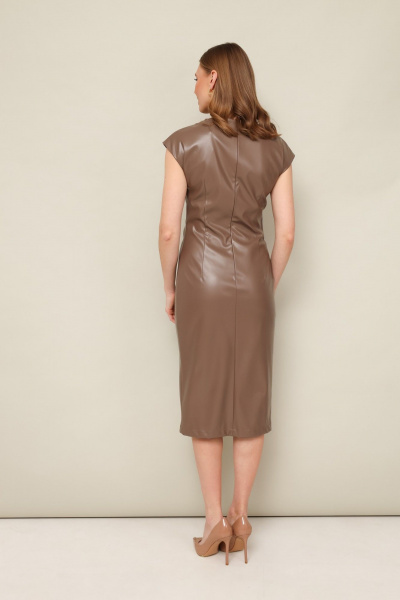 Платье из экокожи с драпировкой и разрезом PUR PUR 11-343/1 - фото 4